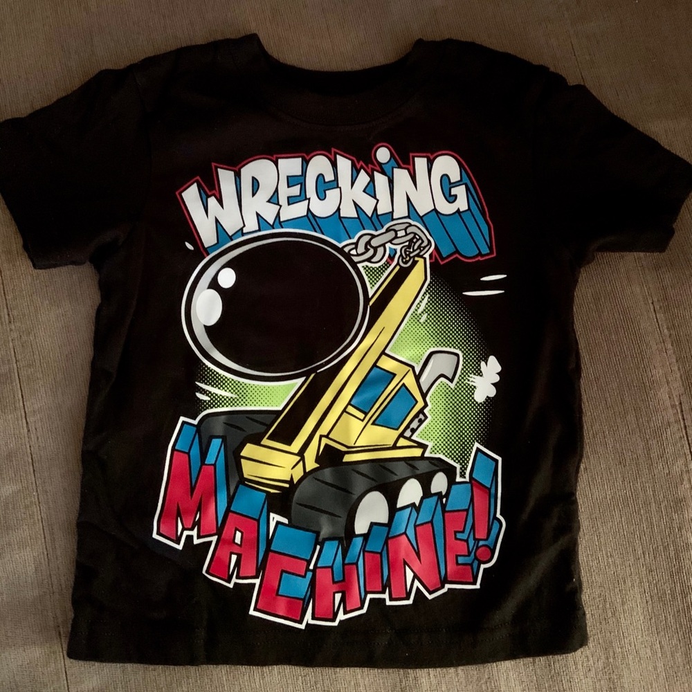 2T graphic tee
